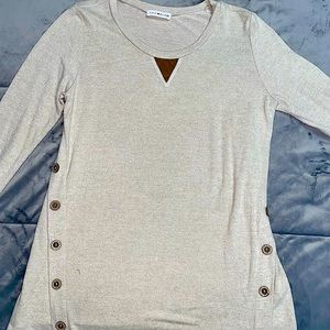 Coco & Main boutique long sleeve shirt